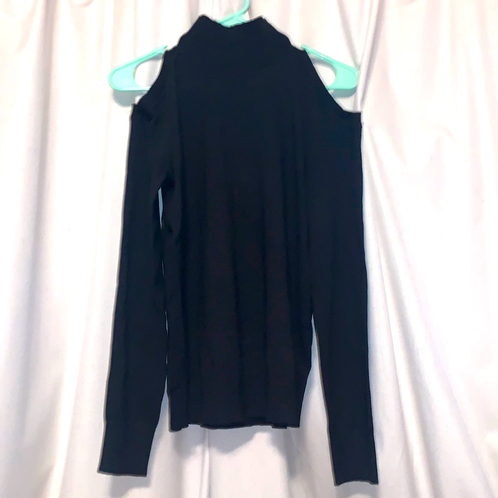 Black Cable & Gauge turtle neck-no shoulders sweater M